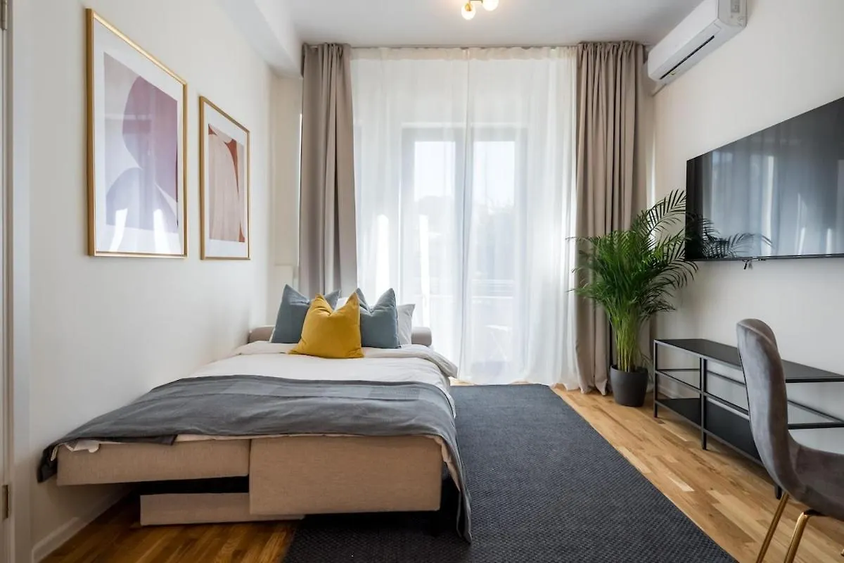 Breathtaking Spacious 2Br Apartment - City Center Bucharest 0*,